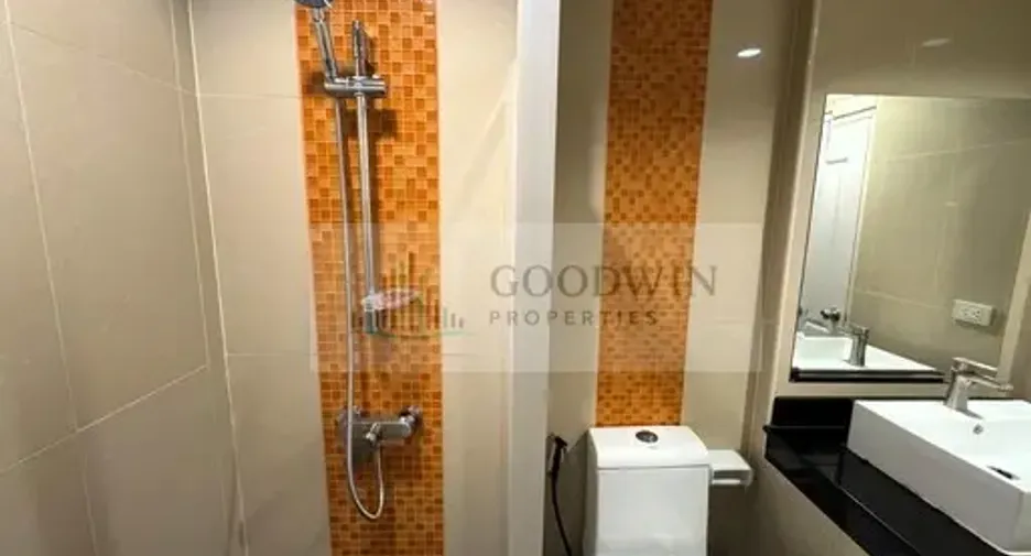 À louer et à vendre studio condo à Pratumnak, Pattaya
