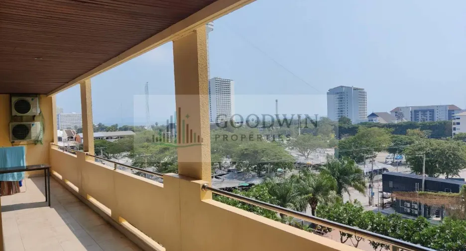 For sale 2 bedrooms condo in Pratumnak, Pattaya