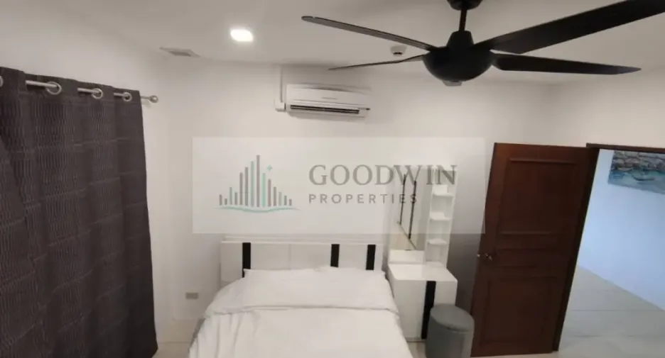 For sale 3 bedrooms condo in Pratumnak, Pattaya