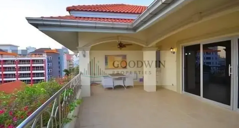 For sale 3 ベッドルーム condo in Pratumnak, Pattaya