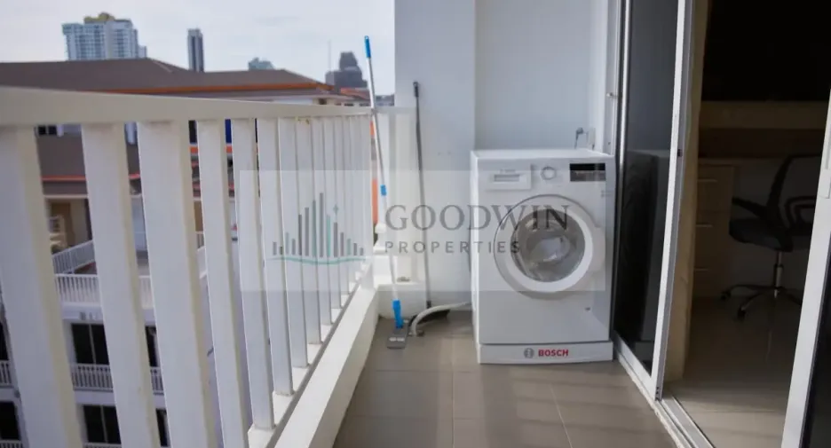 For sale 2 bedrooms condo in Pratumnak, Pattaya