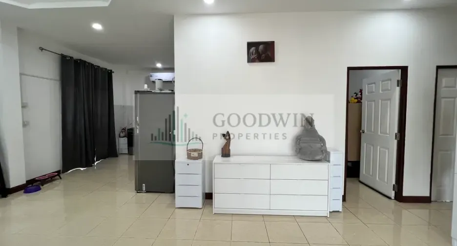 Haus zum Kauf mit 3 Zimmer in Bang Lamung, Chonburi
