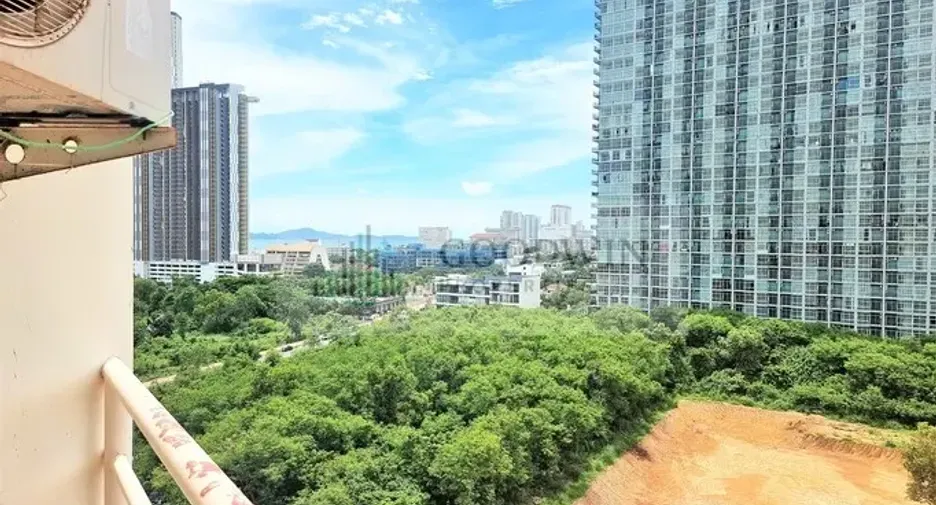 For rent and for sale studio condo in Jomtien, Pattaya