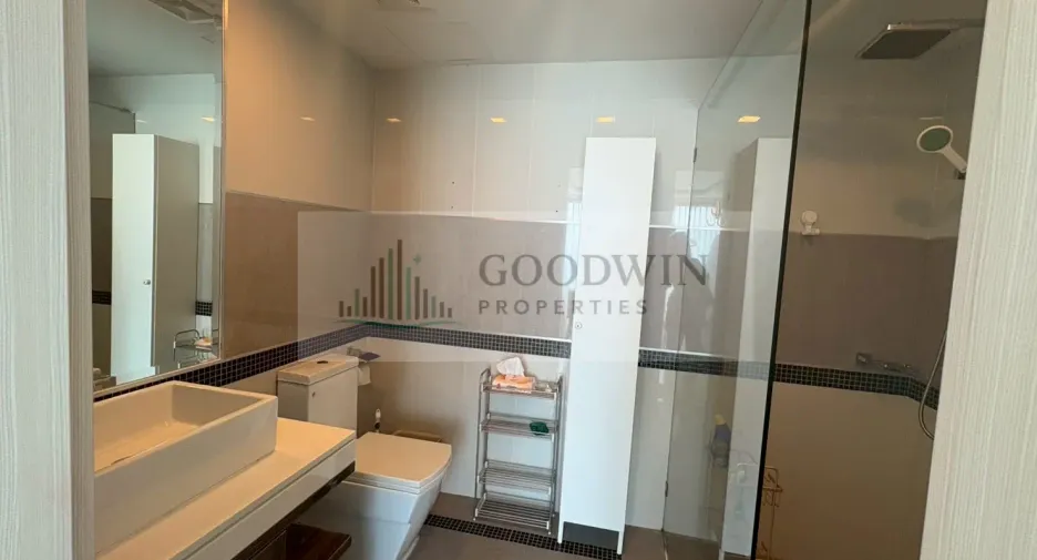 For rent and for sale 2 bedrooms condo in North Pattaya, Pattaya