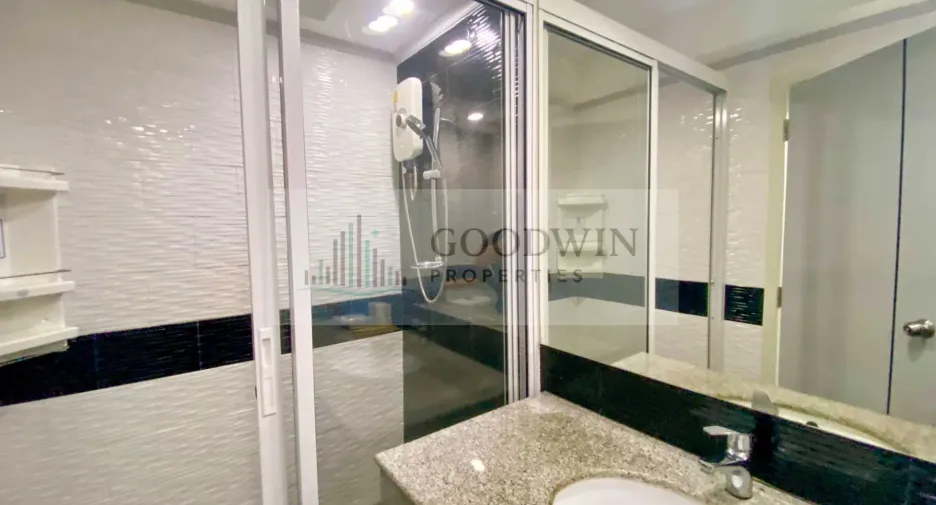 Condo en alquiler y en venta de 1 habitaciones en Pratumnak, Pattaya