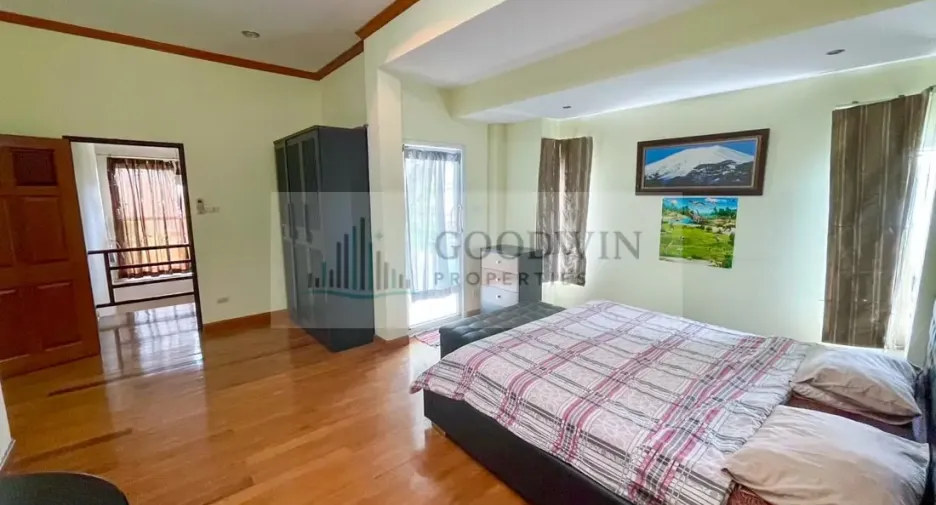For rent and for sale 4 bedrooms house in Huay Yai, Pattaya