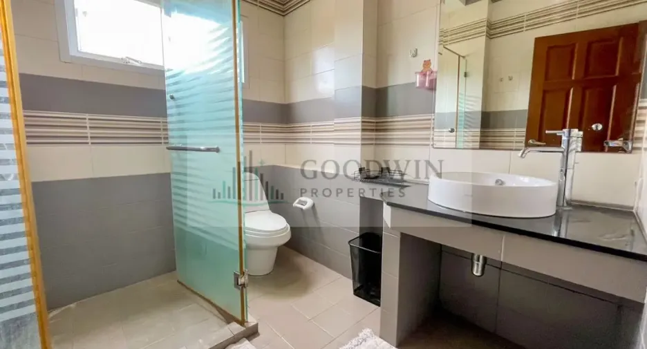 For rent and for sale 4 bedrooms house in Huay Yai, Pattaya