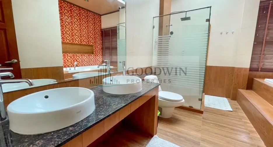 For rent and for sale 4 bedrooms house in Huay Yai, Pattaya