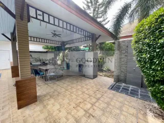À louer et à vendre 4 chambres maison à Bang Lamung, Chonburi