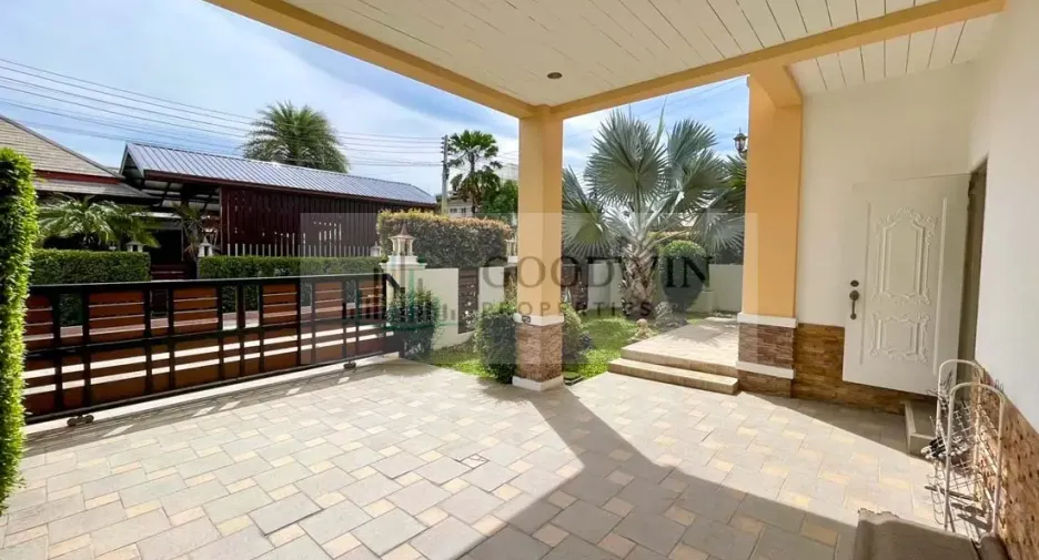 For rent and for sale 4 bedrooms house in Huay Yai, Pattaya