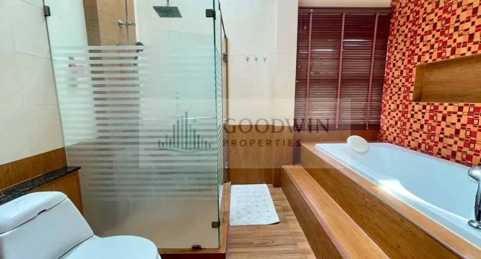 For rent and for sale 4 bedrooms house in Huay Yai, Pattaya
