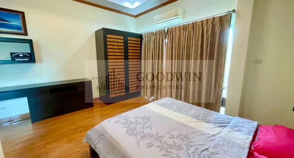 For rent and for sale 4 bedrooms house in Huay Yai, Pattaya
