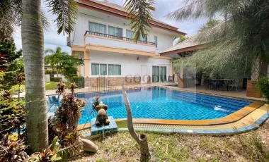 À louer et à vendre 4 chambres maison à Huay Yai, Pattaya