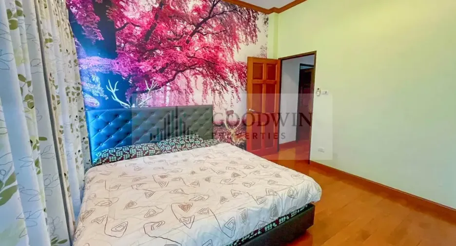 For rent and for sale 4 bedrooms house in Huay Yai, Pattaya