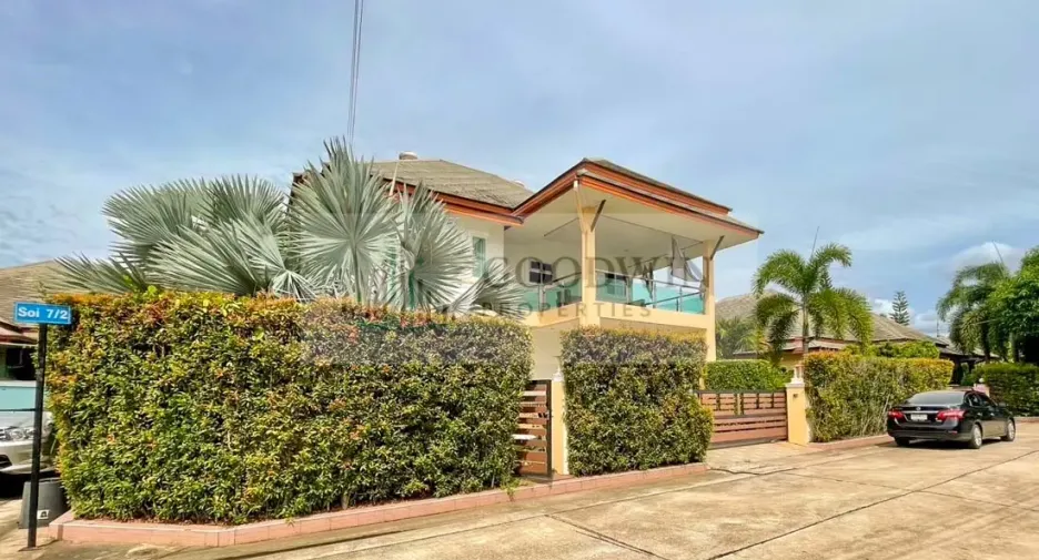 For rent and for sale 4 bedrooms house in Huay Yai, Pattaya