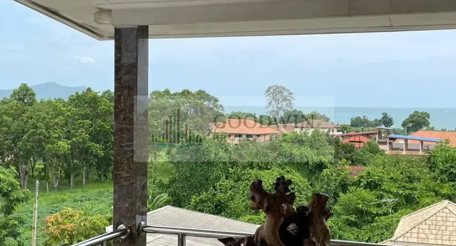 Haus zum Kauf mit 7 Zimmer in Sattahip, Chonburi