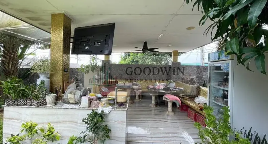 Haus zum Kauf mit 7 Zimmer in Sattahip, Chonburi