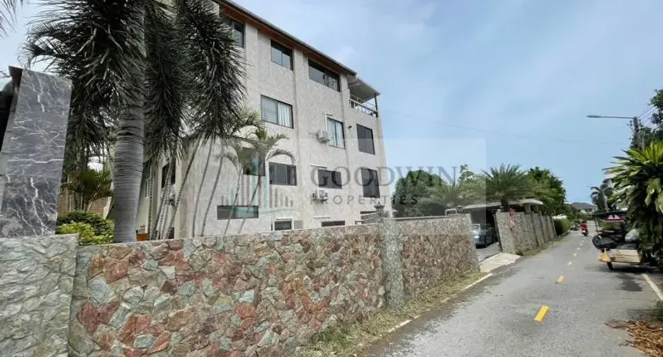 Haus zum Kauf mit 7 Zimmer in Sattahip, Chonburi
