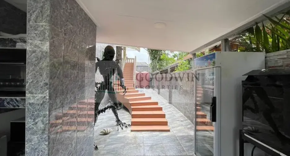 Haus zum Kauf mit 7 Zimmer in Sattahip, Chonburi