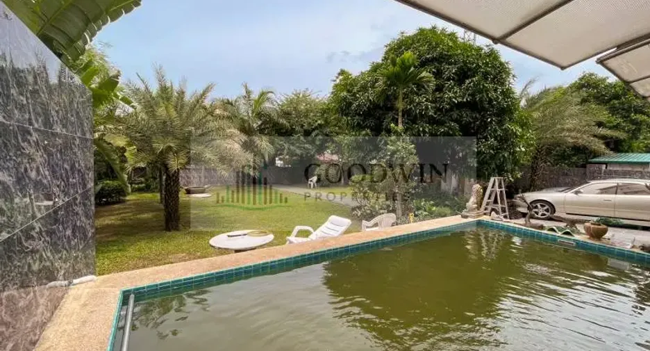 Haus zum Kauf mit 7 Zimmer in Sattahip, Chonburi