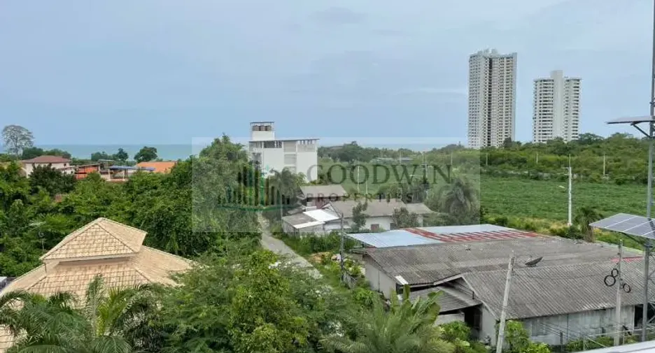 Haus zum Kauf mit 7 Zimmer in Sattahip, Chonburi
