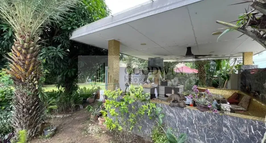 Haus zum Kauf mit 7 Zimmer in Sattahip, Chonburi