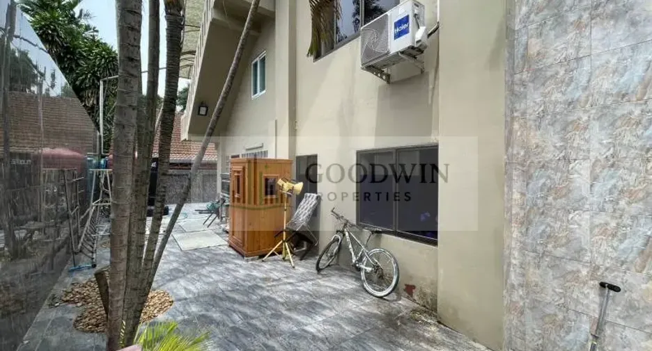 Haus zum Kauf mit 7 Zimmer in Sattahip, Chonburi