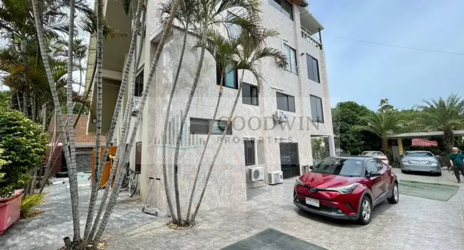 Haus zum Kauf mit 7 Zimmer in Sattahip, Chonburi