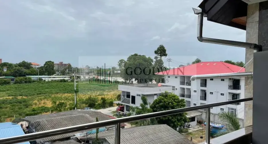 Haus zum Kauf mit 7 Zimmer in Sattahip, Chonburi