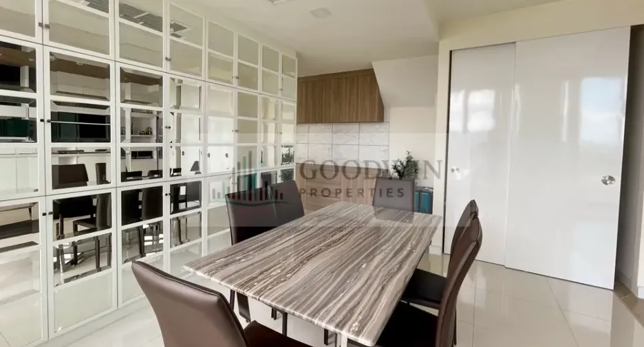 À louer et à vendre 3 chambres condo à Bang Saray, Pattaya