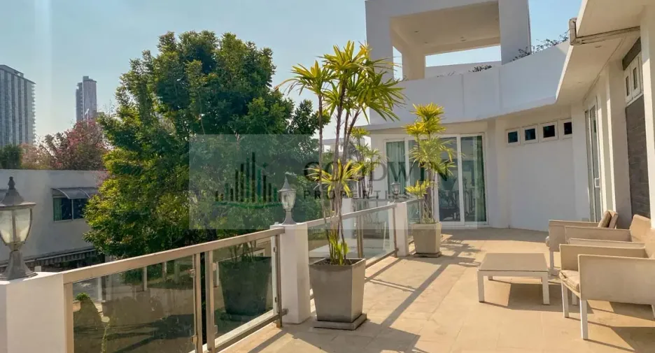 À vendre 5 chambres maison à Jomtien, Pattaya