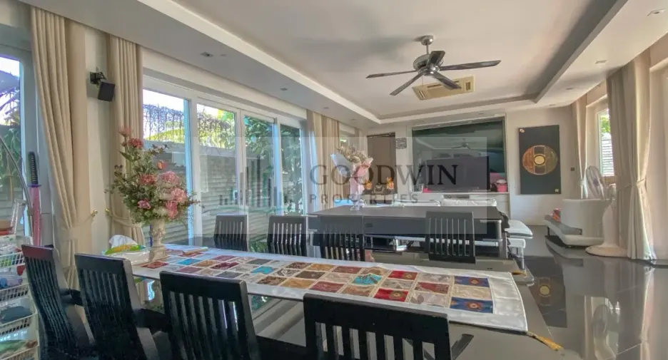 À vendre 5 chambres maison à Jomtien, Pattaya