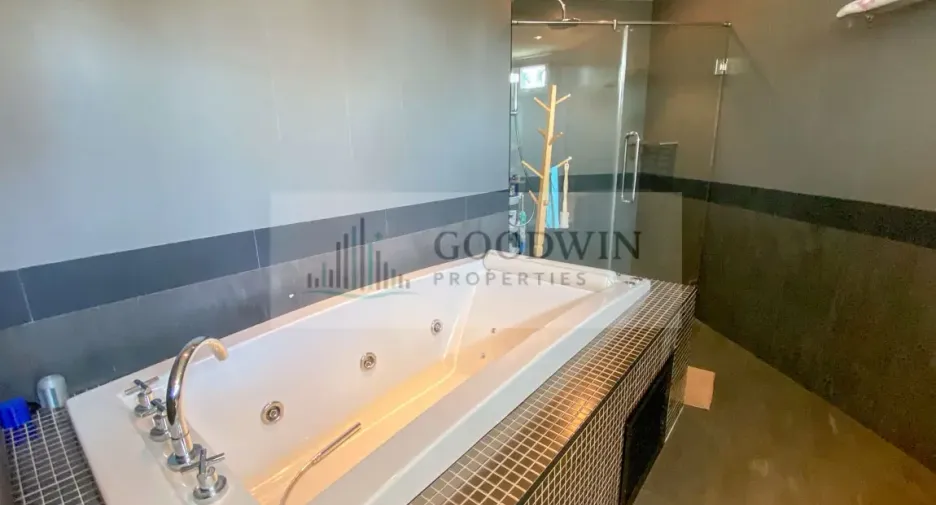 À vendre 5 chambres maison à Jomtien, Pattaya