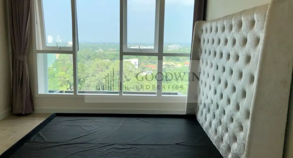 For rent そして for sale 2 ベッドルーム condo in Sattahip, Chonburi