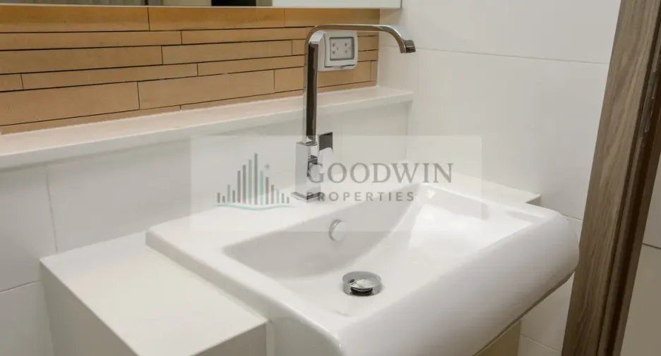 For rent そして for sale 2 ベッドルーム condo in Sattahip, Chonburi