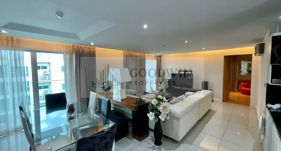 À vendre 2 chambres condo à Pratumnak, Pattaya