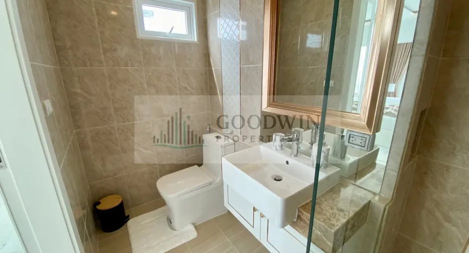 À louer et à vendre 2 chambres condo à Jomtien, Pattaya