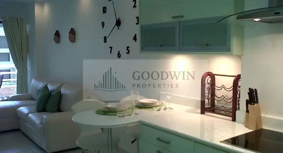 For rent studio condo in Pratumnak, Pattaya