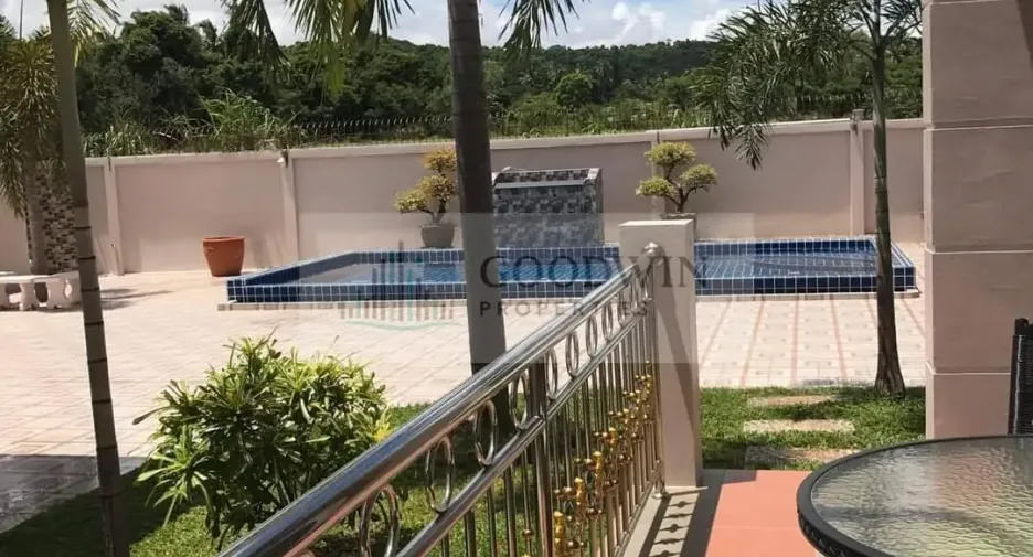 Casa en venta de 5 habitaciones en Sattahip, Pattaya