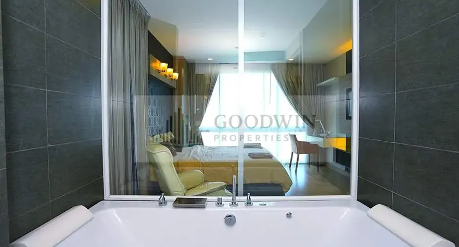For rent そして for sale 3 ベッドルーム condo in Central Pattaya, Pattaya