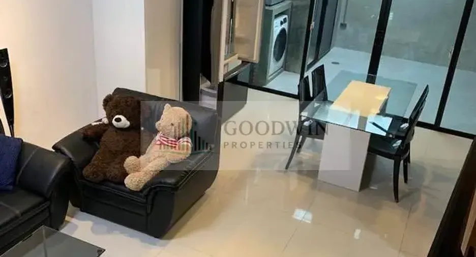 For rent and for sale 4 bedrooms townhouse in East Pattaya, Pattaya
