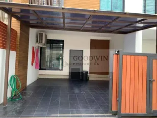 Casa adosada en alquiler y en venta de 4 habitaciones en Bang Lamung, Chonburi
