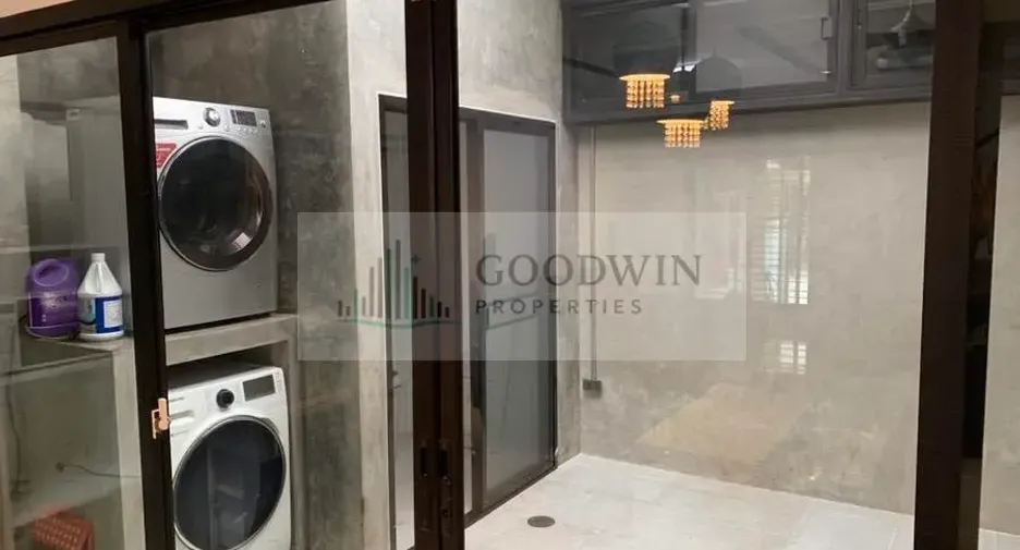 For rent and for sale 4 bedrooms townhouse in East Pattaya, Pattaya