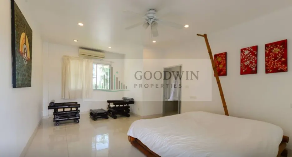 Casa en alquiler y en venta de 5 habitaciones en East Pattaya, Pattaya