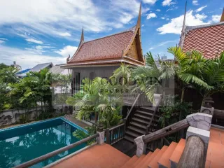 Haus zur Miete und zum Kauf mit 5 Zimmer in Bang Lamung, Chonburi