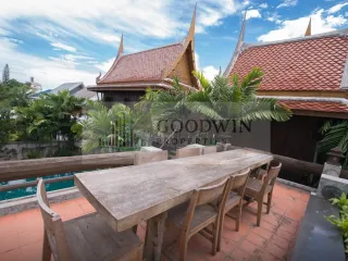 Haus zur Miete und zum Kauf mit 5 Zimmer in Bang Lamung, Chonburi