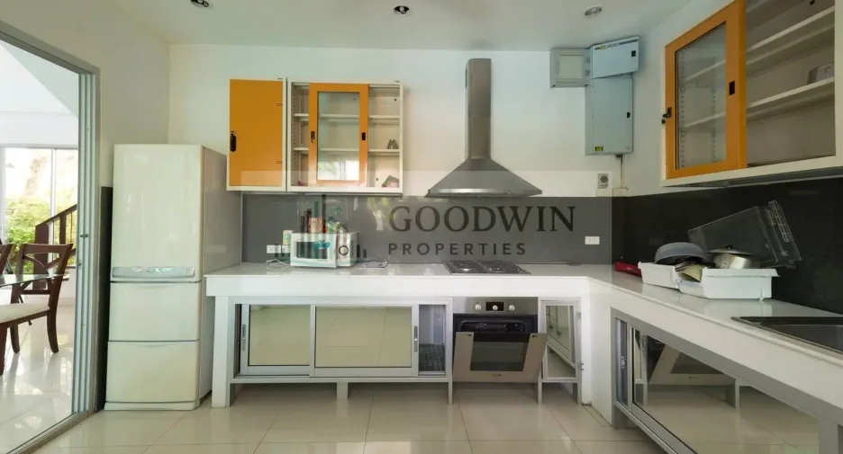 For rent and for sale 5 bedrooms house in Bang Lamung, Chonburi