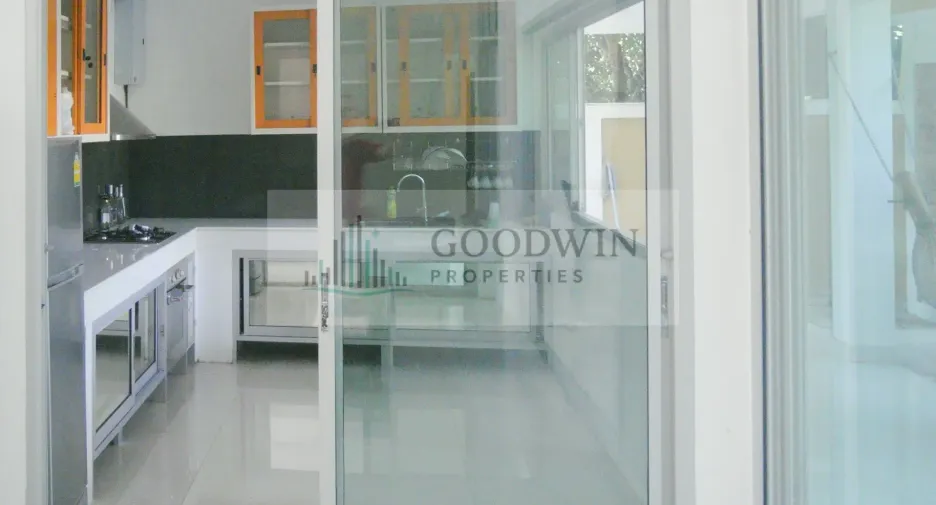 For rent and for sale 5 bedrooms house in Bang Lamung, Chonburi