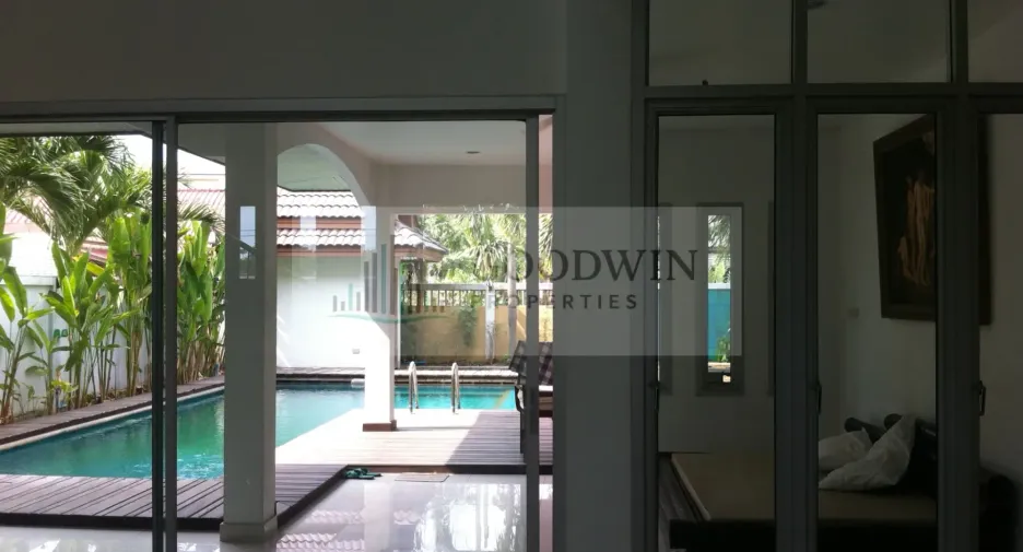 For rent and for sale 5 bedrooms house in Bang Lamung, Chonburi