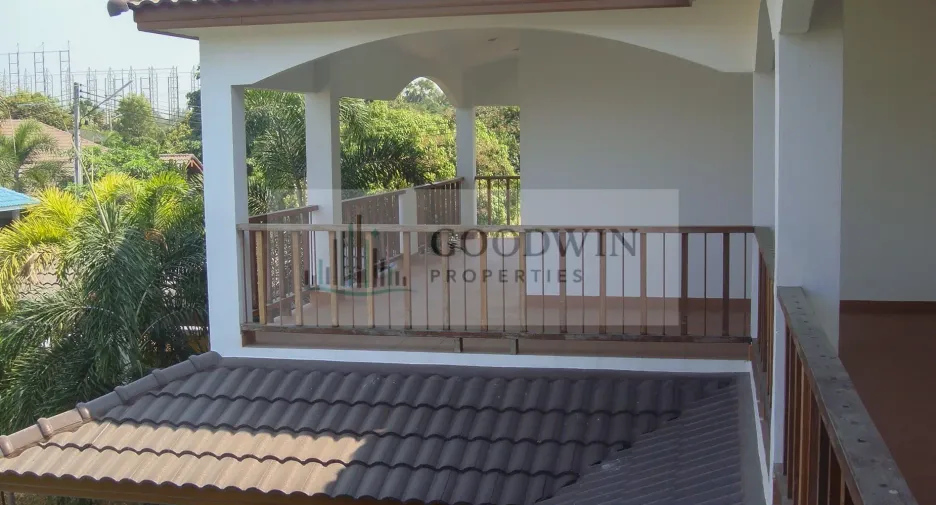 For rent and for sale 5 bedrooms house in Bang Lamung, Chonburi